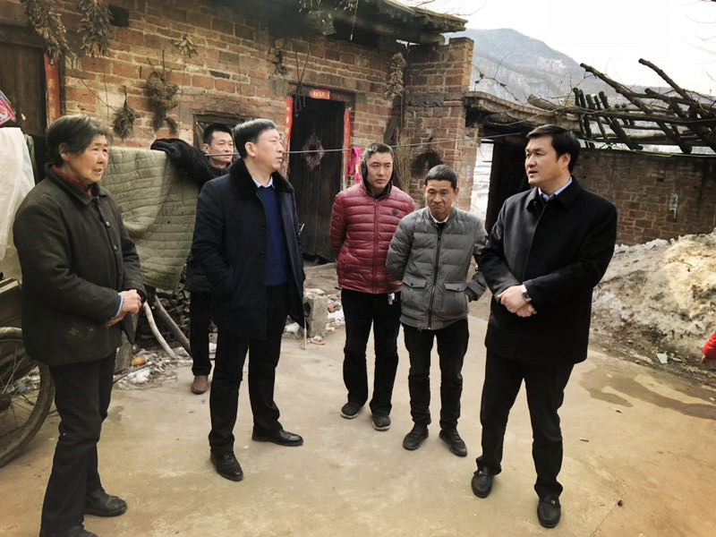 民建“組團”慰問，企業(yè)送溫暖到家